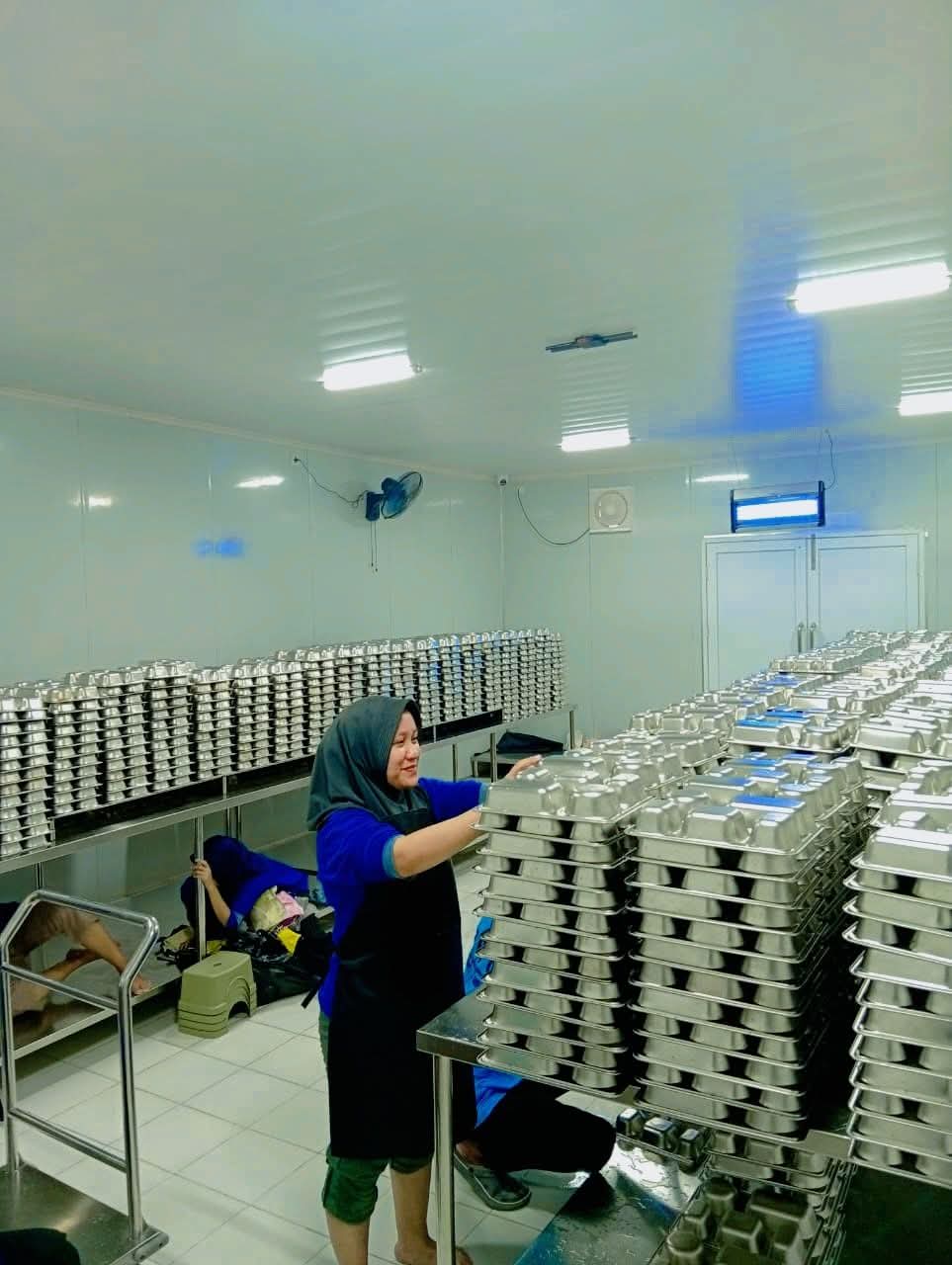 Petugas MBG  (Foto:Istimewa)